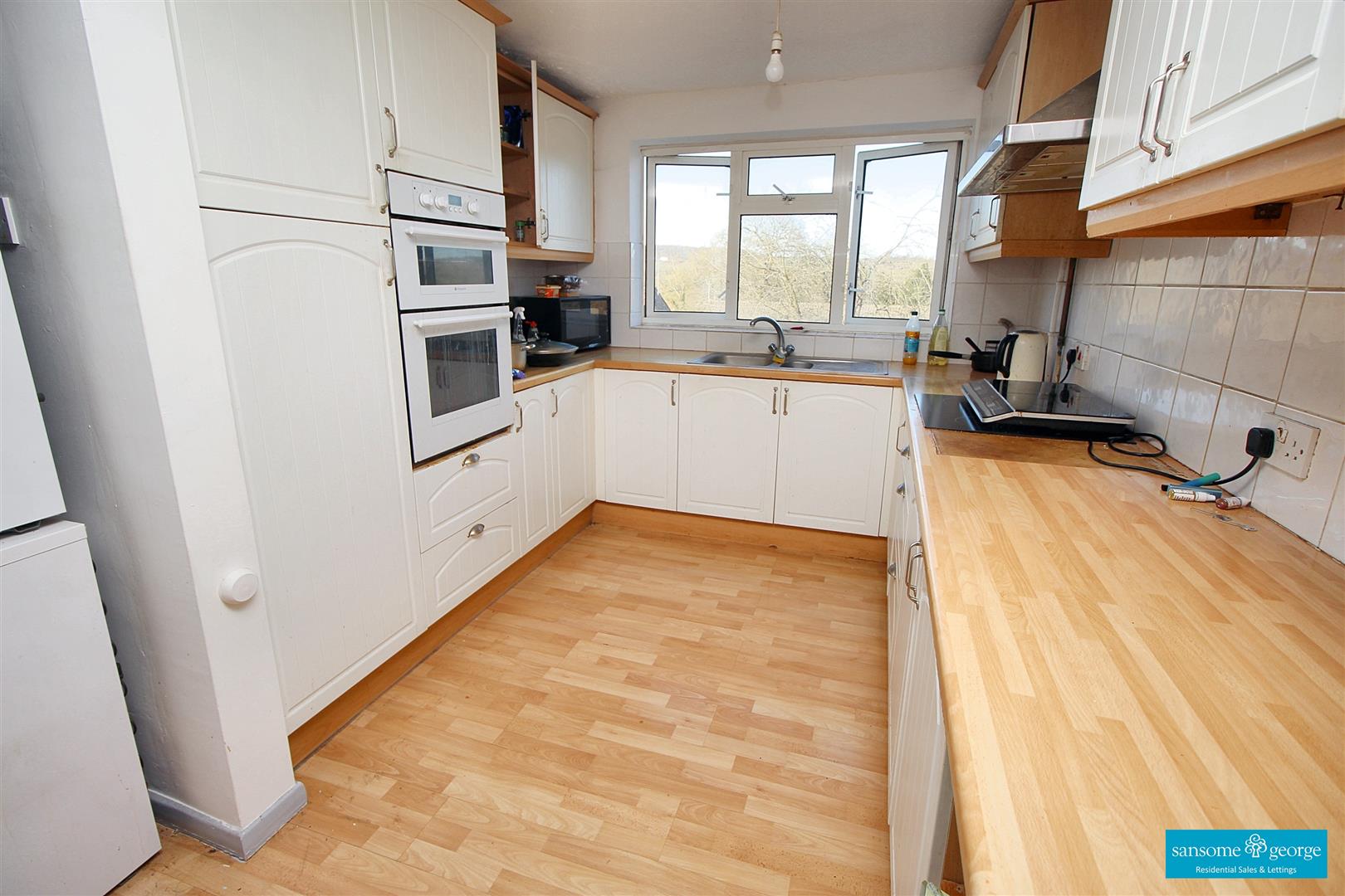 4 bed property in Lister Close, Reading